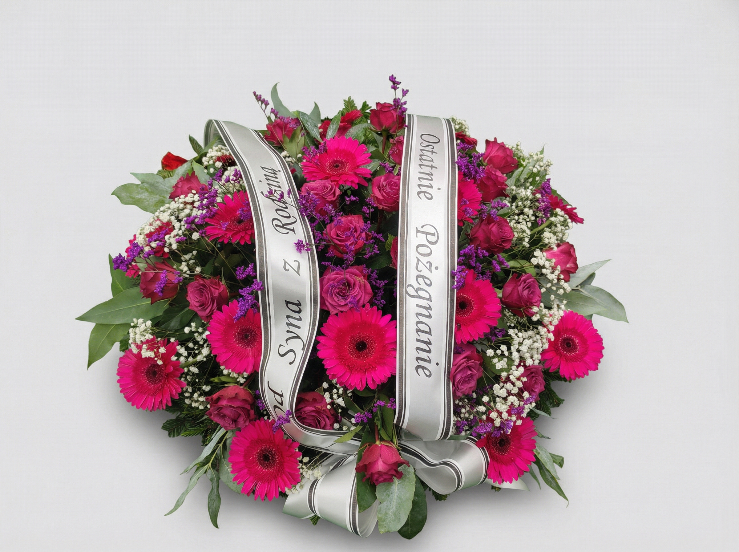 Wieniec „Różowe Gerbery i Róże w Fiolecie” - Wieniec pogrzebowy - Kwiaciarnia Pogrzebowa