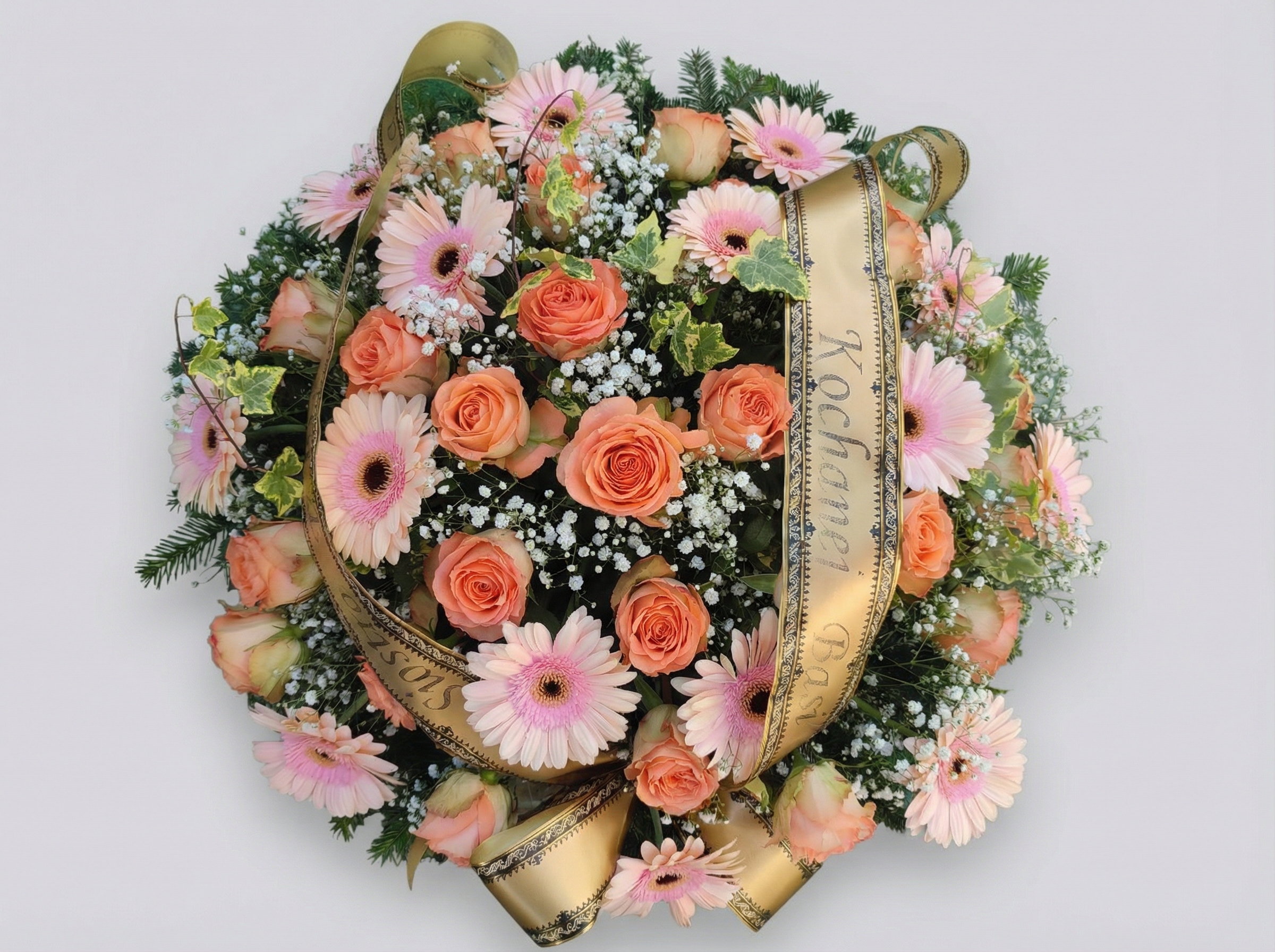 Wieniec Brzoskwiniowe Róże i Różowe Gerbery - Wieniec pogrzebowy - Kwiaciarnia Pogrzebowa dostawa Jastrzębie-Zdrój, Rybnik, Żory