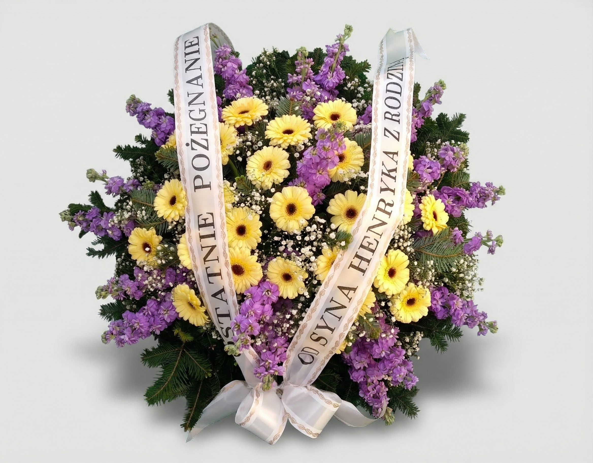 Wieniec Żółte Gerbery w Fiolecie - Wieniec pogrzebowy - Kwiaciarnia Pogrzebowa