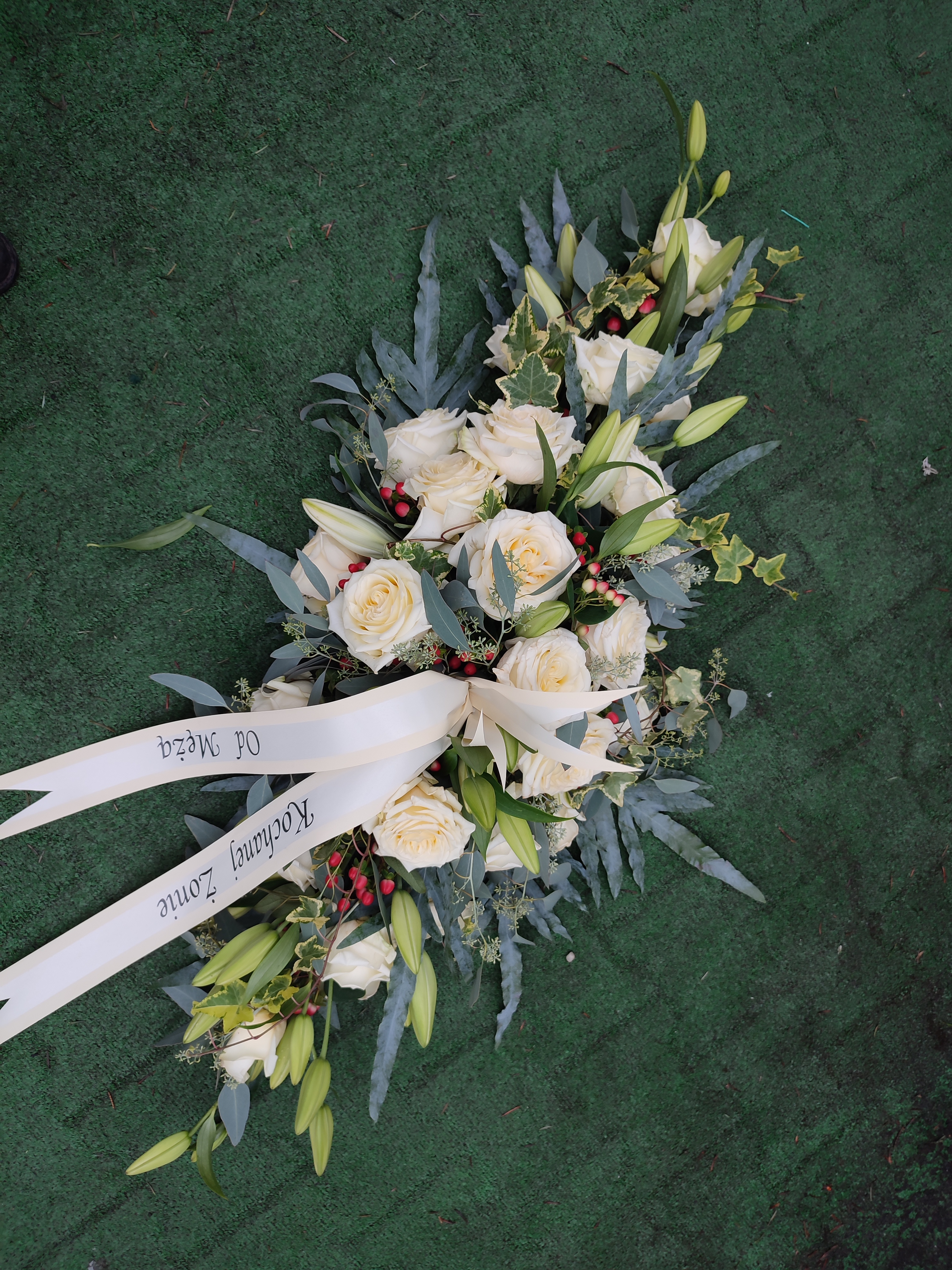 Lilia, Róża i egzotyczne dodatki - widok 2 - Kwiaty na trumnę